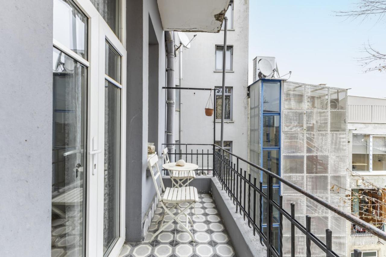 Апартаменти Flat With Balcony And Bosphorus View In Beyoglu Стамбул Екстер'єр фото